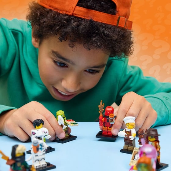 LEGO® Minifigures Series 29 (71052) image 24