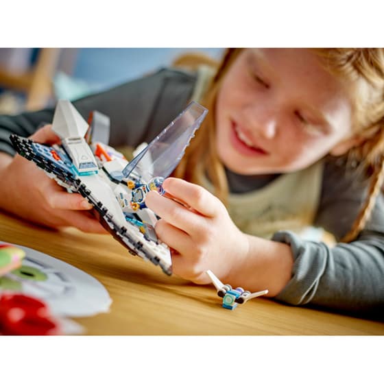 LEGO® City Interstellar Spaceship (60430) image 10