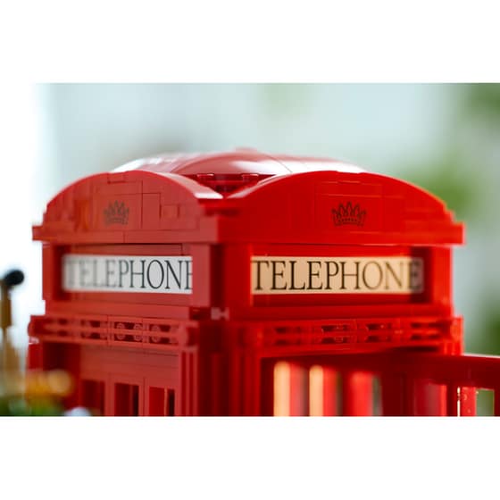 LEGO® Ideas Red London Telephone Box (21347) image 4