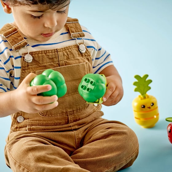 LEGO® Duplo Fruit and Vegetable Tractor (10982) image 6