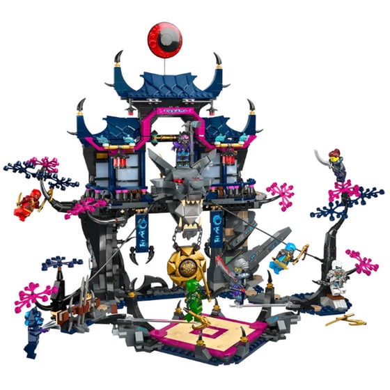 LEGO® Ninjago Wolf Mask Shadow Dojo (71813) image 2