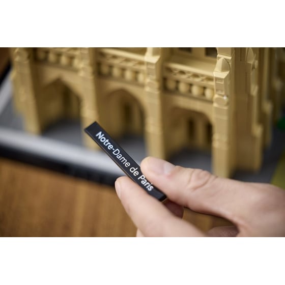 LEGO® Architecture Notre-Dame de Paris (21061) image 10