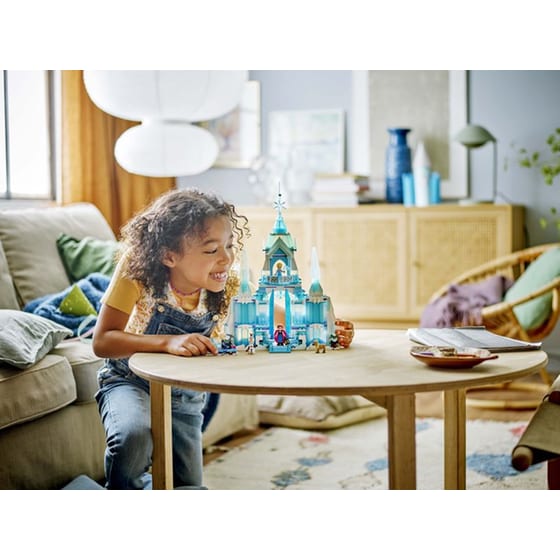 LEGO® Disney Elsa's Ice Palace (43244) image 3