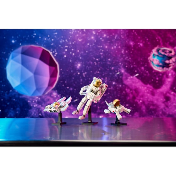 LEGO® Creator Space Astronaut (31152) image 1