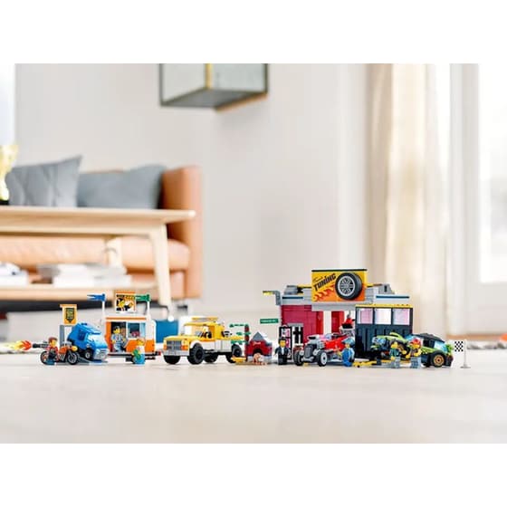 LEGO® City Tuning Workshop (60258) image 7