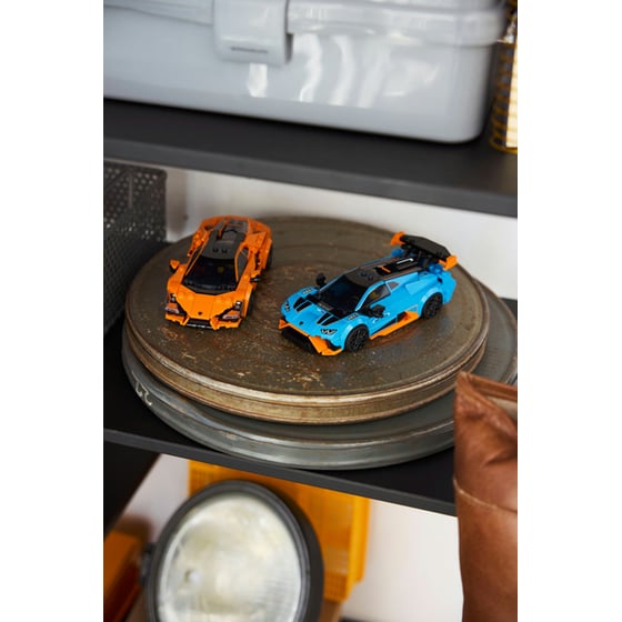 LEGO® Speed Champions Lamborghini Revuelto & Huracán STO (77238) image 5
