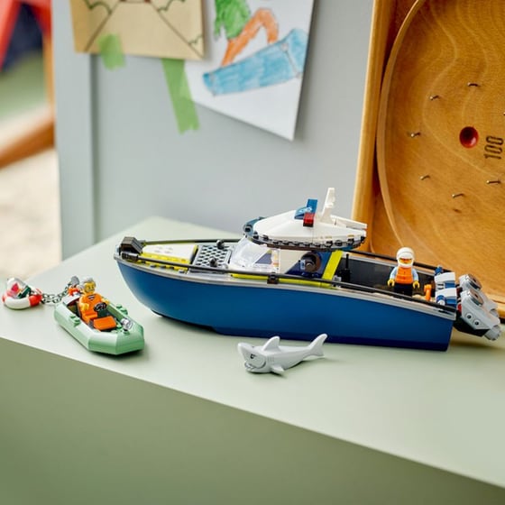 LEGO® City Καταδίωξη με Αστυνομικό Σκάφος (60456) image 3
