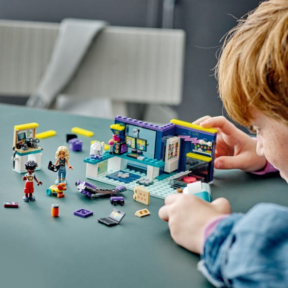 LEGO® Friends Novas Room (41755) image 11