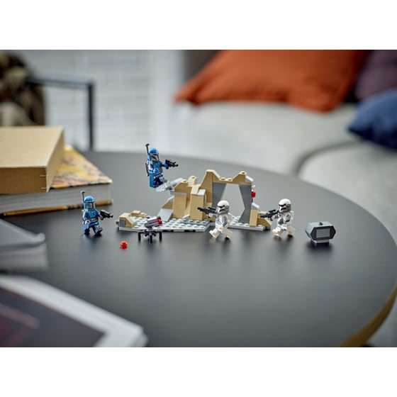 LEGO® Star Wars Ambush on Mandalore™ Battle Pack (75373) image 2
