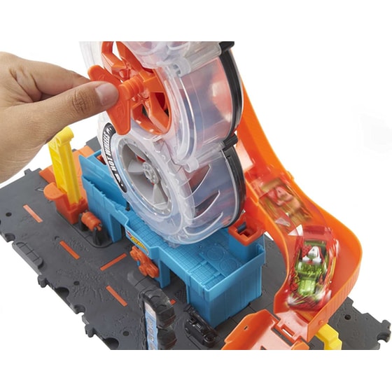 Παιχνιδολαμπάδα Mattel Hot Wheels Super Twist Tire Shop - Συνεργείο Ελαστικών (HDP02) image 4