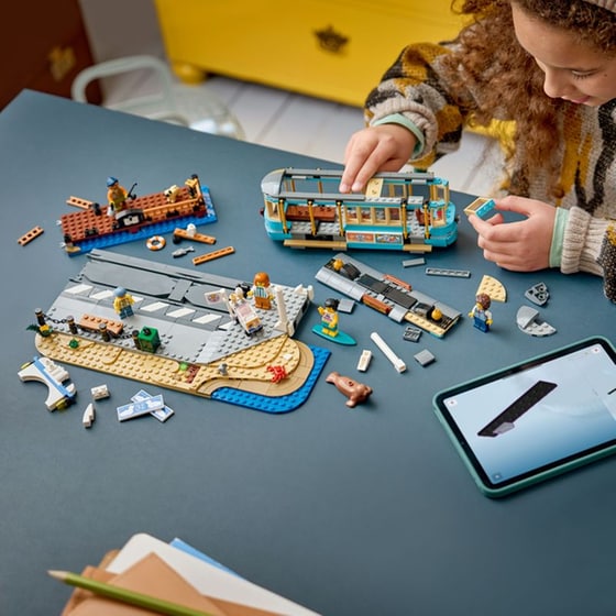 LEGO® Classic Beach Streetcar (60506) image 14