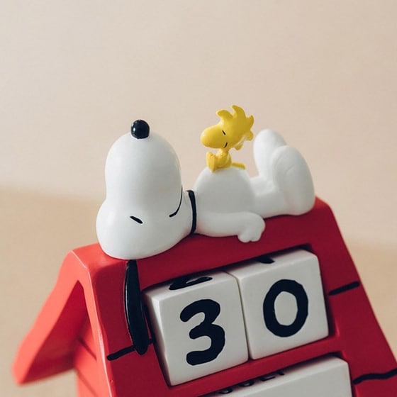 Επιτραπέζιο Διαρκές Ημερολόγιο 3D Erik Snoopy Doghouse image 4