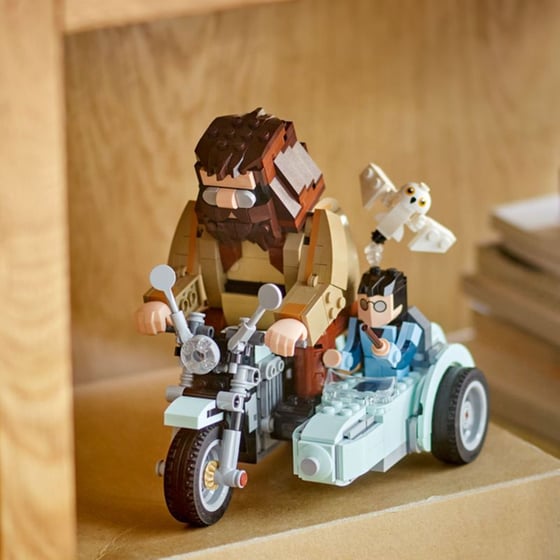 LEGO® Harry Potter Hagrid™ & Harry's Motorcycle Ride (76443) image 11