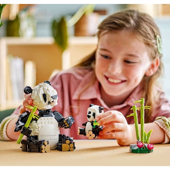 LEGO® Creator Wild Animals: Panda Family (31165) image 7