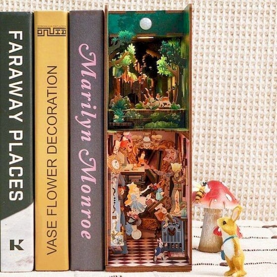 DIY 3D Puzzle Book Nook Kit Βιβλιοστάτης - Alice in Wonderland image 5