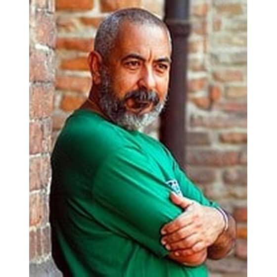 Ο άνθρωπος που αγαπούσε τα σκυλιά image 1