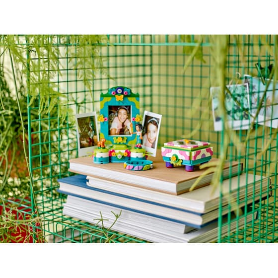 LEGO® Disney Mirabel's Photo Frame and Jewelry Box (43239) image 1