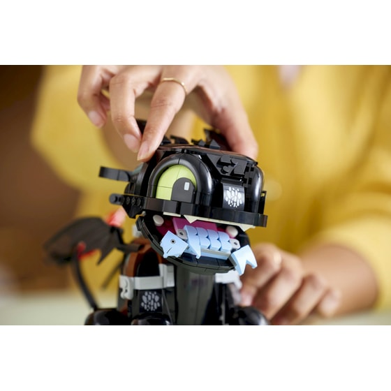 LEGO® Icons How to Train Your Dragon: Toothless (10375) image 4