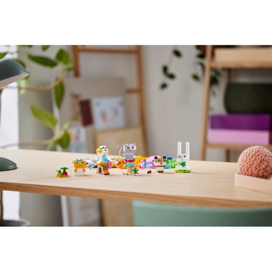 LEGO® Classic Creative Pets (11034) image 2