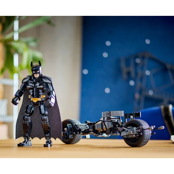 LEGO® DC Heros Batman™ Construction Figure and the Bat-Pod Bike (76273) image 3