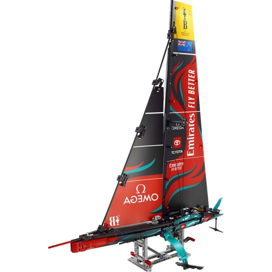 LEGO® Technic Emirates Team New Zealand AC75 Yacht (42174) image 1