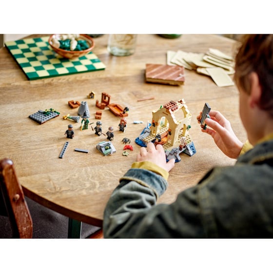 LEGO® Harry Potter Hogwarts™ Castle Boathouse (76426) image 5