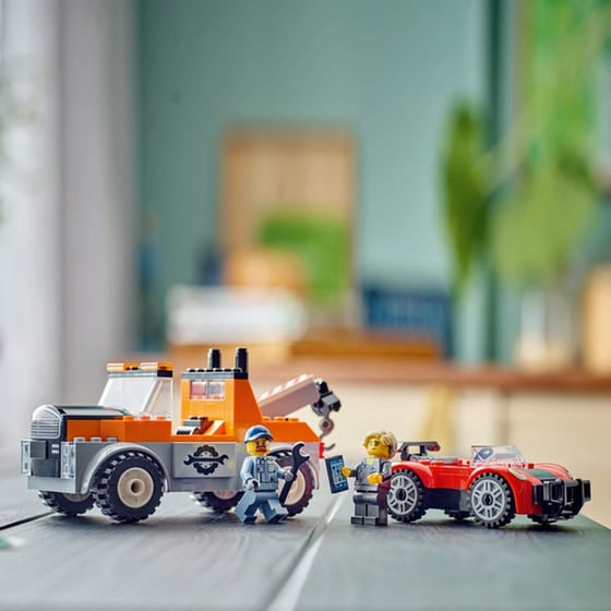 LEGO® City Tow Truck and Sports Car Repair (60435) image 7