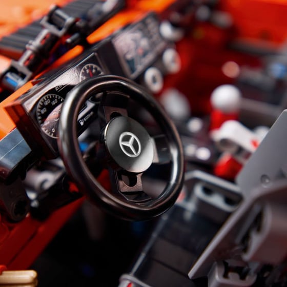LEGO® Technic Mercedes-Benz G 500 PROFESSIONAL Line (42177) image 12