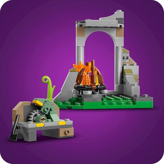 LEGO® Fortnite® Peely & Sparkplug's Camp (77075) image 9