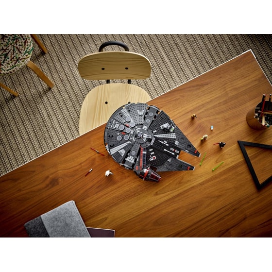 LEGO® Star Wars The Dark Falcon (75389) image 16