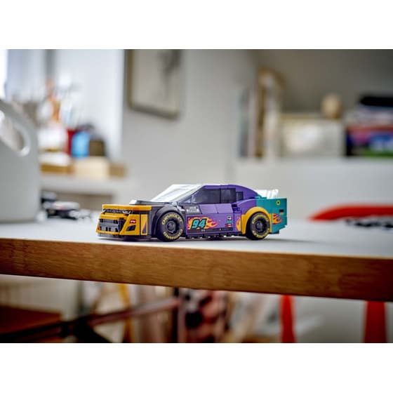 LEGO® Speed Champions Nascar® Next Gen Chevrolet Camaro ZL1 (76935) image 7