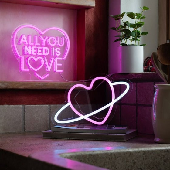 Πινακίδα&nbsp;Neon Legami&nbsp;Led&nbsp;All&nbsp;You&nbsp;Need&nbsp;Is&nbsp;Love image 4