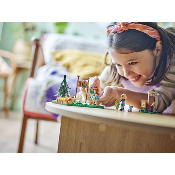 LEGO® Friends Adventure Camp Archery Range (42622) image 3