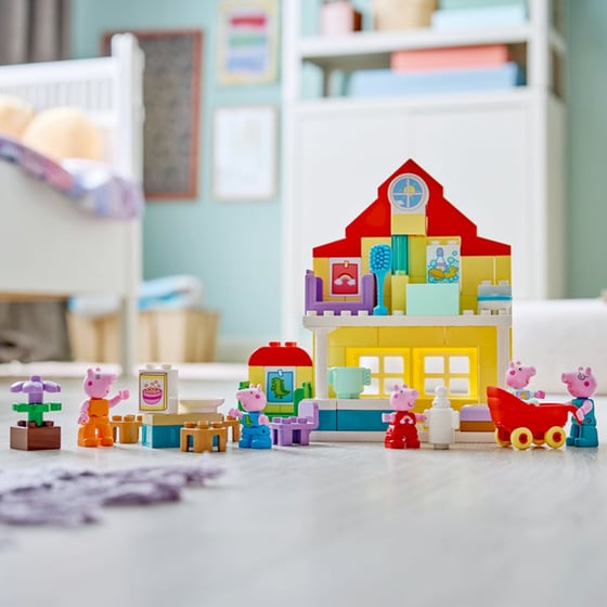 LEGO® Duplo® Peppa Pig Family House (10467) image 4