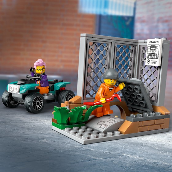 LEGO® City Police Mobile Crime Lab Truck (60418) image 8