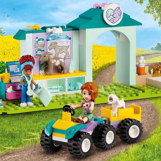 LEGO® Friends Farm Animal Vet Clinic (42632) image 7