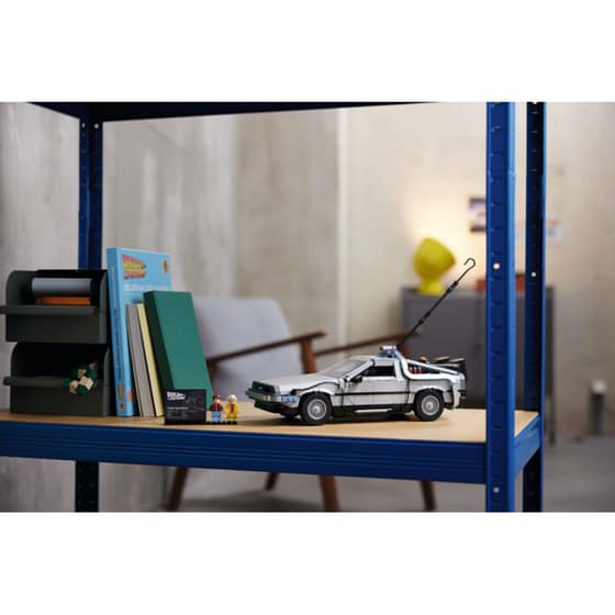 LEGO® Creator Expert Back to the Future Time Machine (10300) image 9