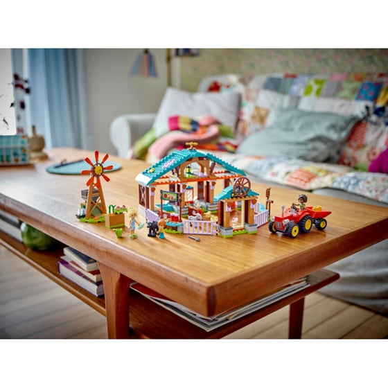 LEGO® Friends Farm Animal Sanctuary (42617) image 2