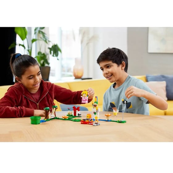 LEGO® Super Mario™ Adventures with Peach Starter Course (71403) image 8