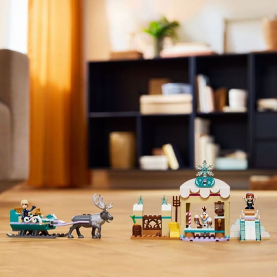 LEGO® Disney Anna's Sleigh Adventure (43256) image 11