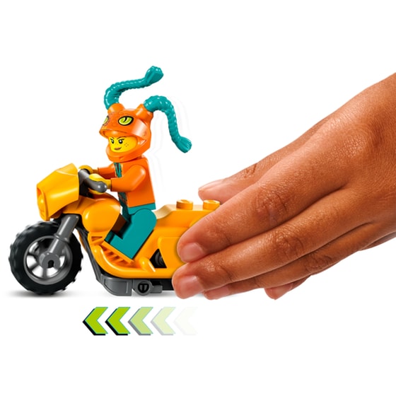 LEGO® City Double Loop Stunt Arena (60339) image 10