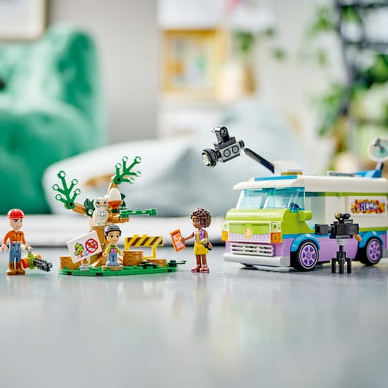 LEGO® Friends Newsroom Van (41749) image 5
