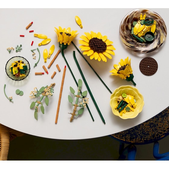LEGO® Botanicals Sunflower Bouquet (11502) image 4