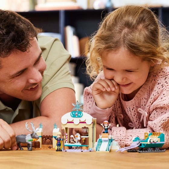 LEGO® Disney Anna's Sleigh Adventure (43256) image 10