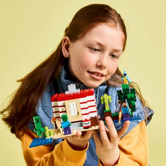 LEGO® Minecraft® The TNT Jungle House (21275) image 12
