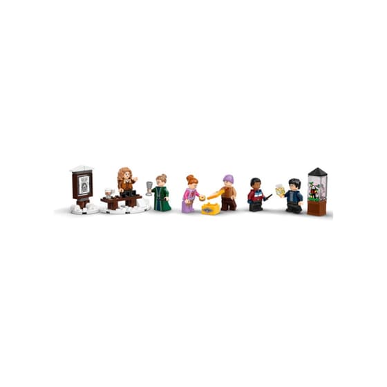 LEGO® Harry Potter Wizarding World Hogsmeade Village Visit (76388) image 5