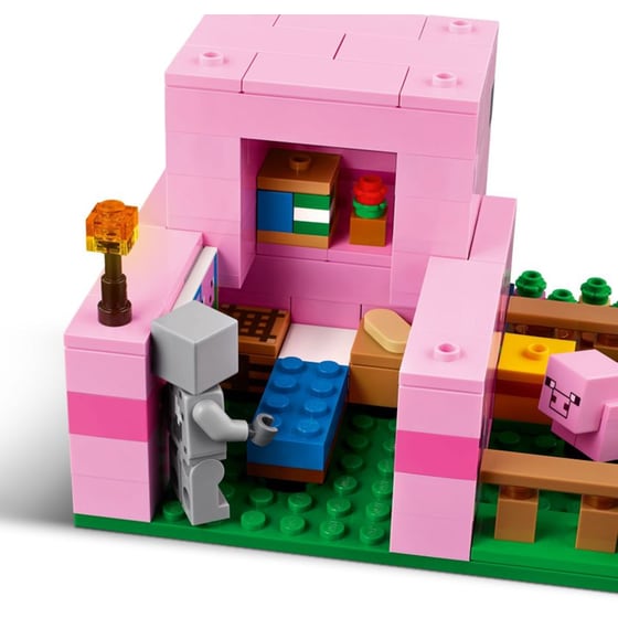 LEGO® Minecraft The Baby Pig House (21268) image 6
