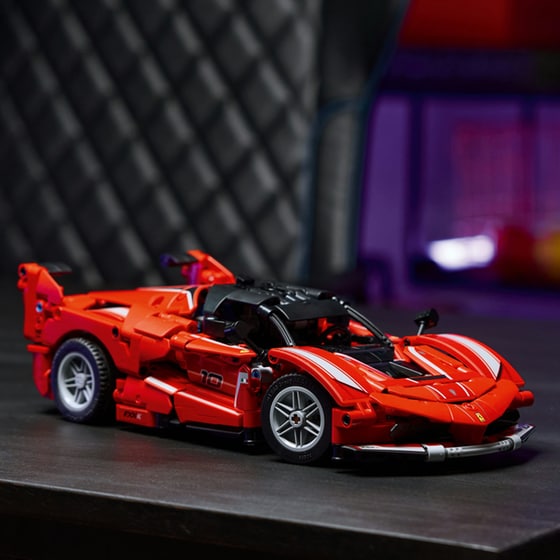 LEGO® Technic™ Ferrari FXX K (42212) image 6