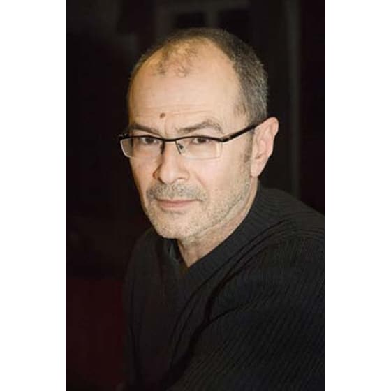 Η κούραση να είσαι ο εαυτός σου image 1