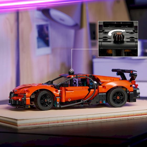 LEGO® Technic Hyper Car Bugatti Chiron Pur Sport (42222) image 4